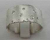 Womens Handmade Diamond Wedding Ring