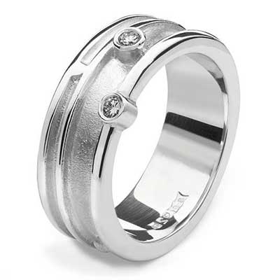 Womens Rustic Silver Diamond Wedding Ring